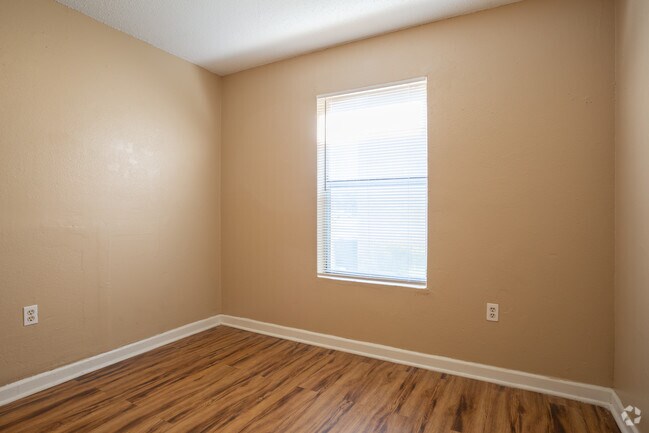 3HAB, 1BA - 750 ft² - Dali Place