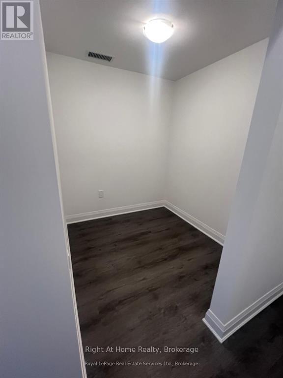 Photo - 1936 Rymal Rd E Unité 101