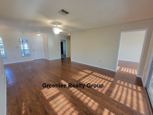 Photo - Beautiful 2 Bedroom / 2 Bathroom Waterfront End Unit in Heritage Lake (55+ Community)