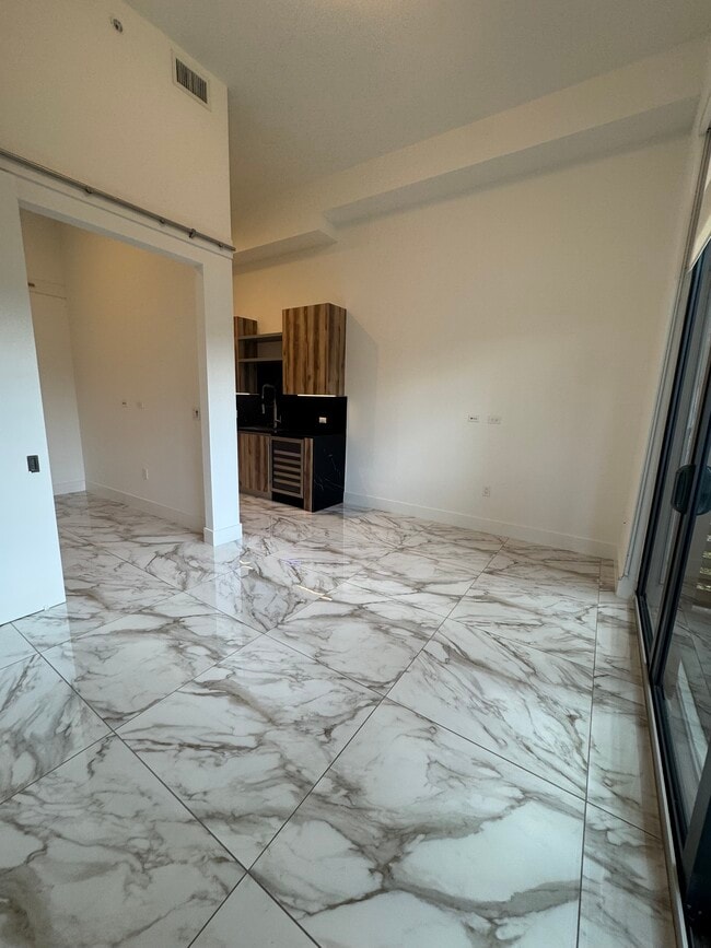 Photo - 403 NE 28th St Unit S1