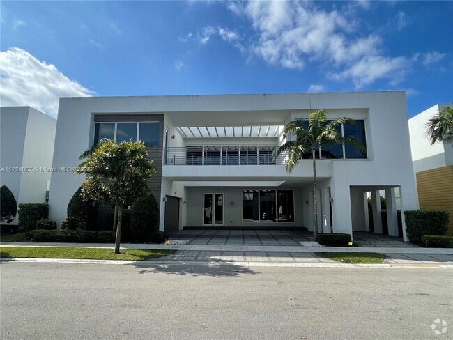 Building Photo - 10250 NW 74th Ter Rental