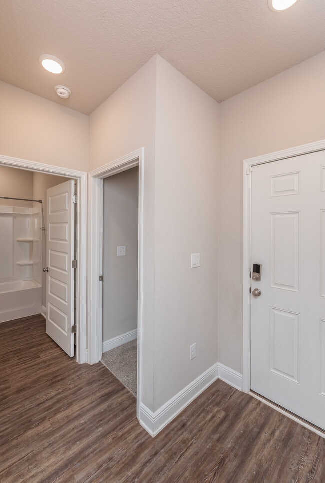 Photo - 7584 Burnside Lp