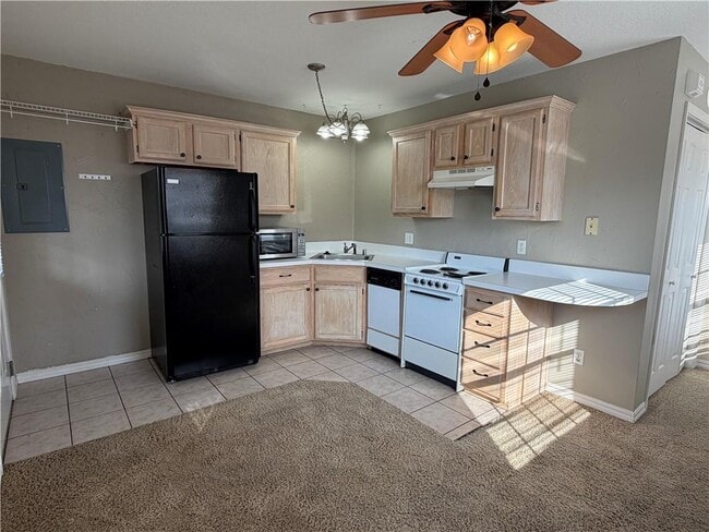 Photo - 800 W Tahlequah St Unidad B