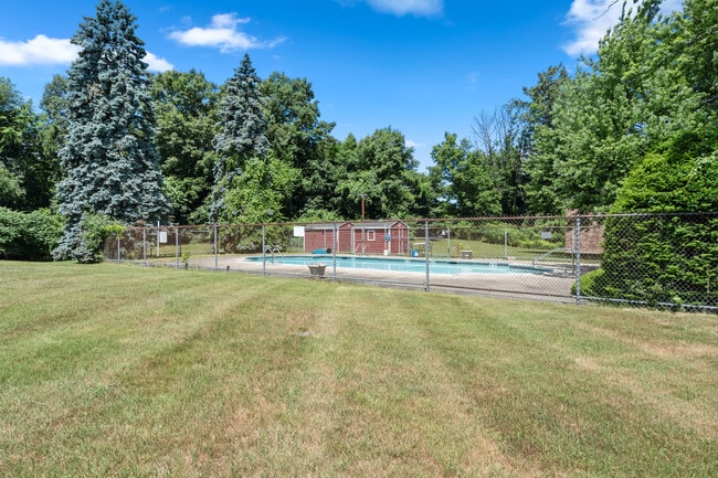 Photo - 13 Myles Standish Dr Unit 3