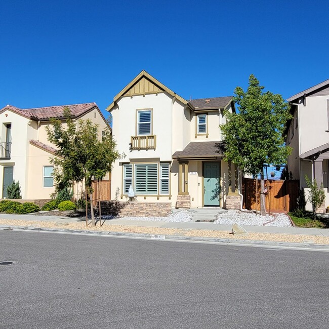 E. Ventura Newer Construction 3+2.5 bath H... - E. Ventura Newer Construction 3+2.5 bath H... House