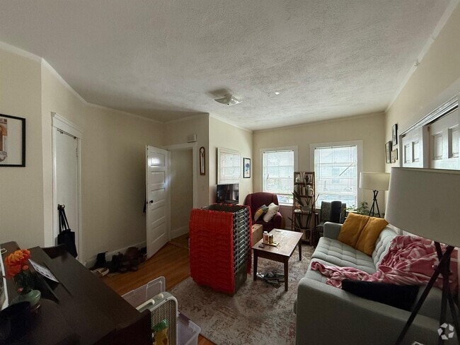 Building Photo - 25 Knapp St Unit 1 Rental