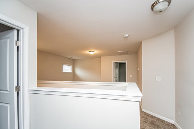 Photo - 428 Hawkeye Ct