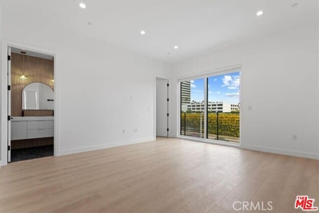 Photo - 1525 S Carmelina Ave