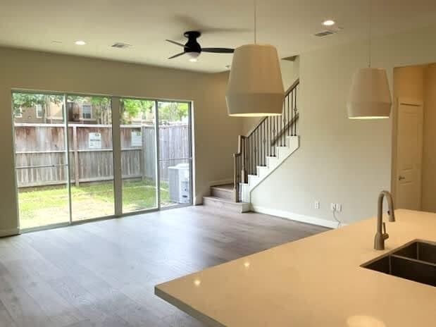 Photo - 10434 Executive Lake Dr