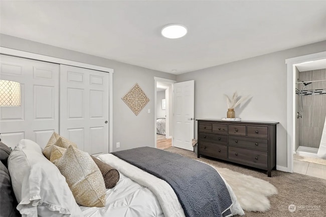 Photo - 1652 Index Ave SE