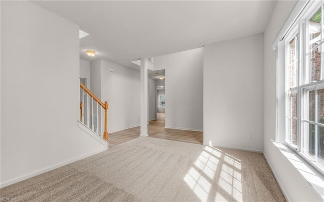 Photo - 310 Canaan Cir