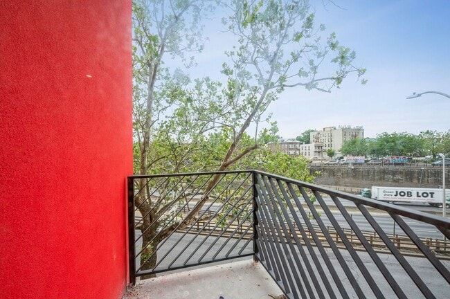 Photo - 1847-1849 Cross bronx expy