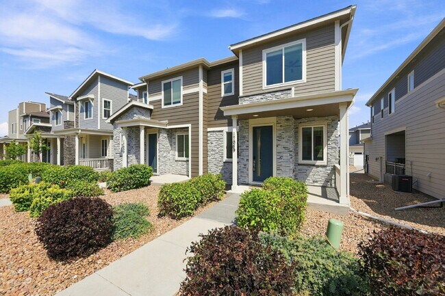 Photo - $2,495.95 - 3 Bed, 2.5 Bath Townhome in Aurora with Central AC and In Unit Laundry!