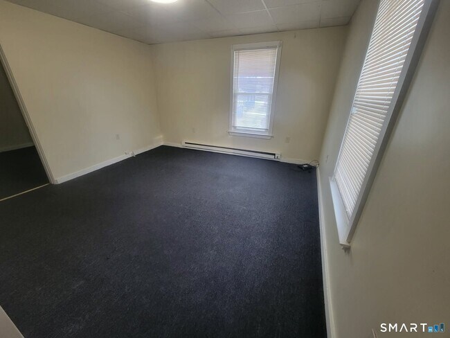 Photo - 20 Lounsbury Ave Unit 2S