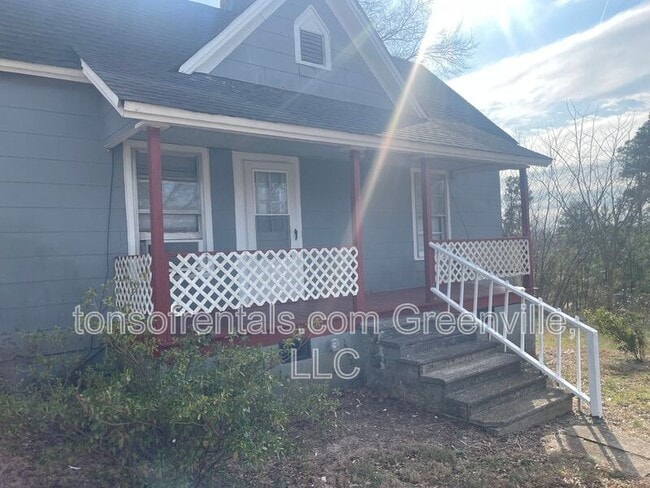 Building Photo - 376 Carney St