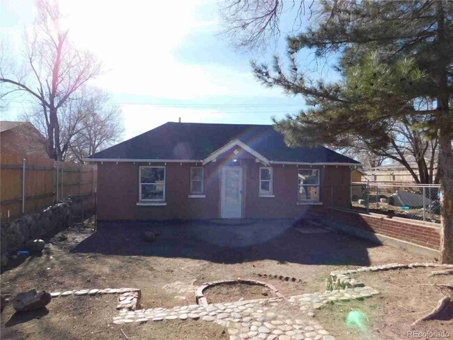 Photo - 1714 E 14th St House