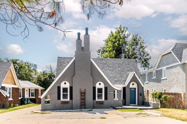 2 Bedroom 1 bath - 2 Bedroom 1 bath House