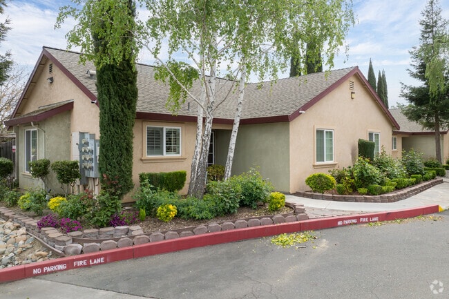 Photo - Acacia Glen Senior Apartments