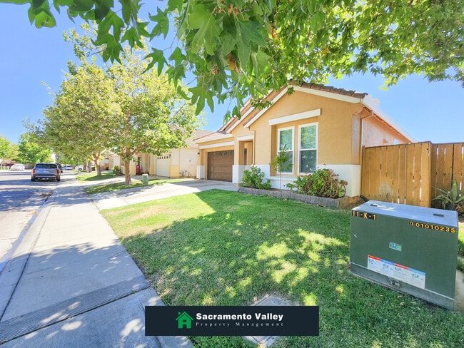 Photo - 1901 Yarnell Way