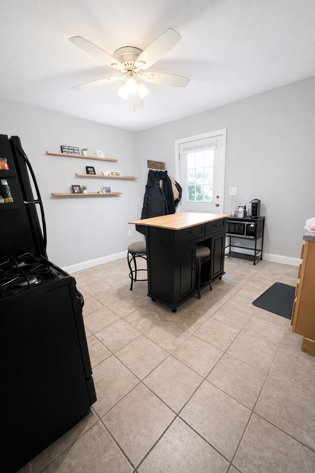 Photo - 158 I St Unit 2