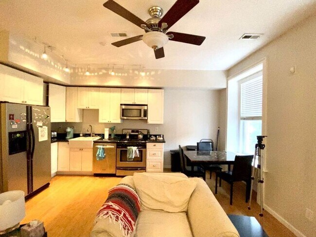 Photo - 1934N 7th Unit 2