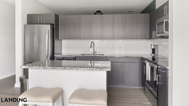 Photo - 2120 N Brevard St Unidad 444