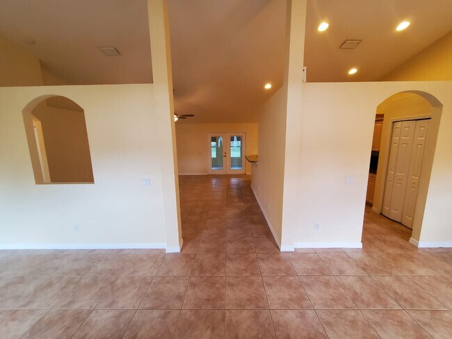 Photo - 1049 SW Ingrassina Ave