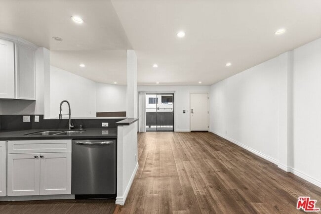 Photo - 6212 Fulton Ave