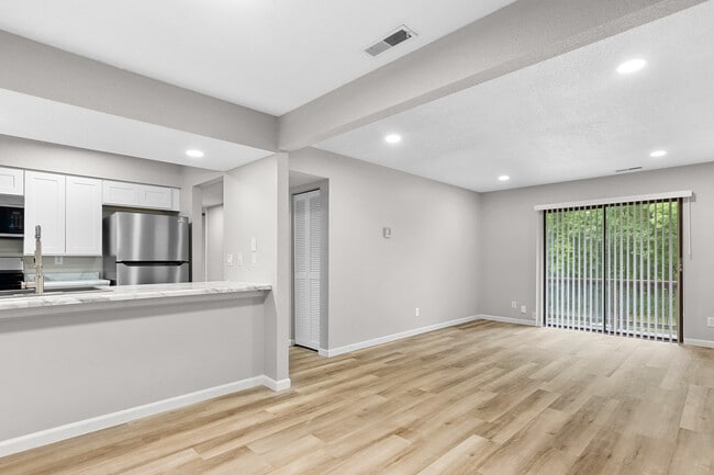 Unit 219 (2bed 1bath) Renovated