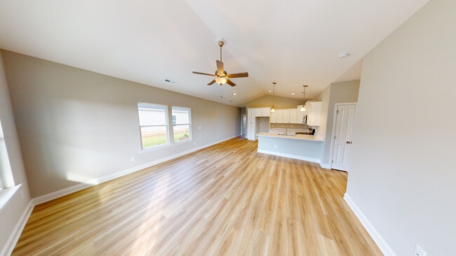 Photo - Midtown Oaks 12