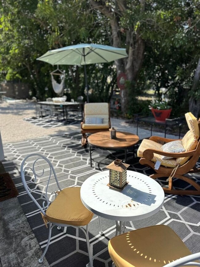 Photo - 336 SW 5th Ave