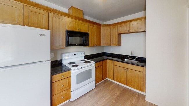 Photo - MOUNTAIN HWY E Unit 21310- BACK HOUSE