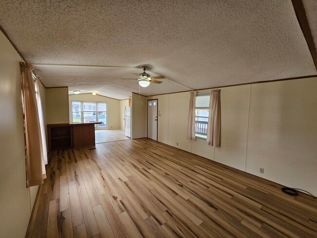 17 Sunnyfield Dr
