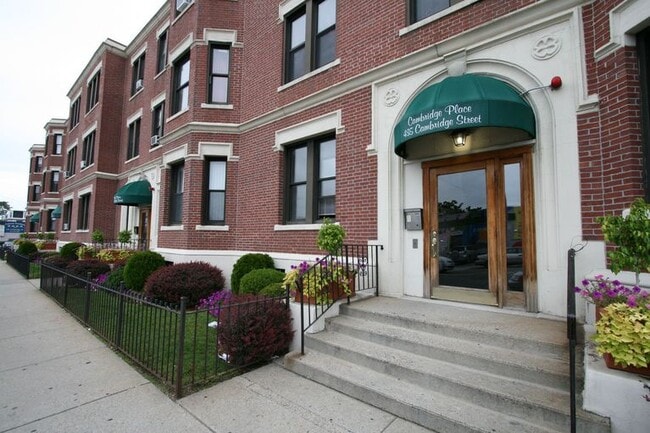 Building Photo - 520 Cambridge St Unit 1