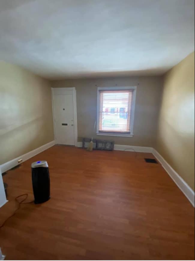 Photo - 152 N Robinson St