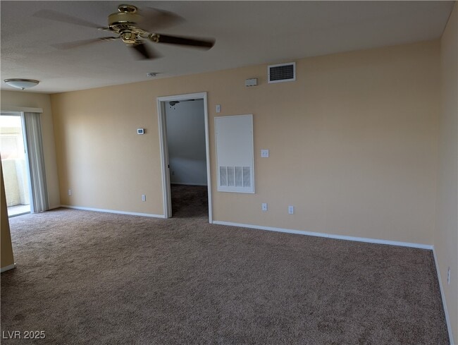 Building Photo - 713 Anne Ln Unit 85d