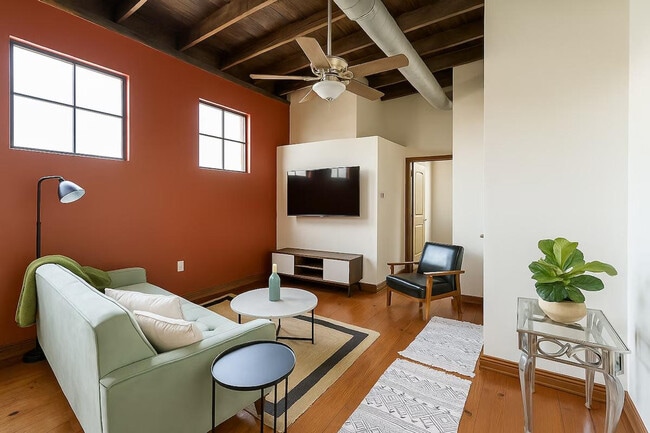 Building Photo - 606 N Jefferson Ave Rental