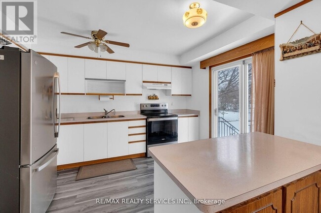 Photo - 81 Glenforest Rd