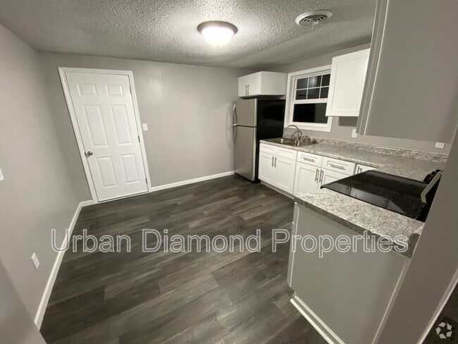 Building Photo - 534 Richfield Rd Unit B Rental
