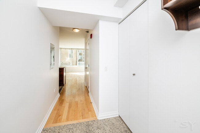 Photo - 33 W Ontario St Unit 15C