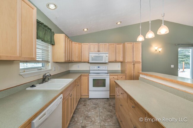 Photo - 3 bdrm 2 bath 2 car garage home in  NP