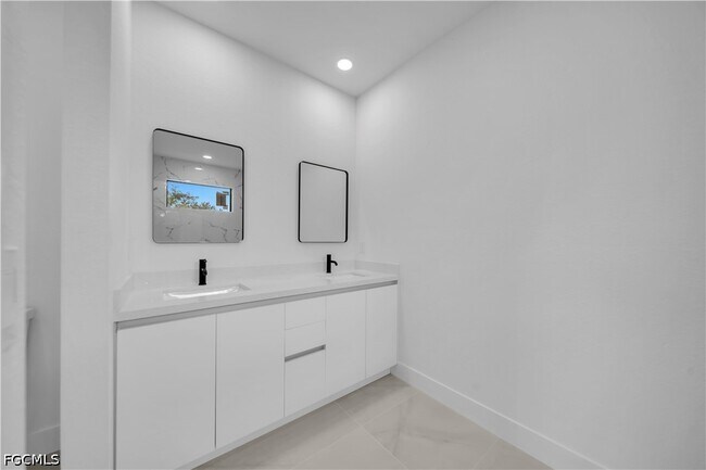 Photo - 2509 50th St W