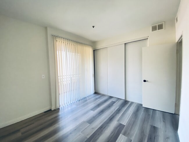 Photo - 1220 N Las Palmas Ave Unit 109