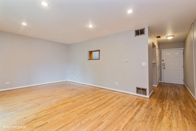 Photo - 1515 W Oakdale Ave