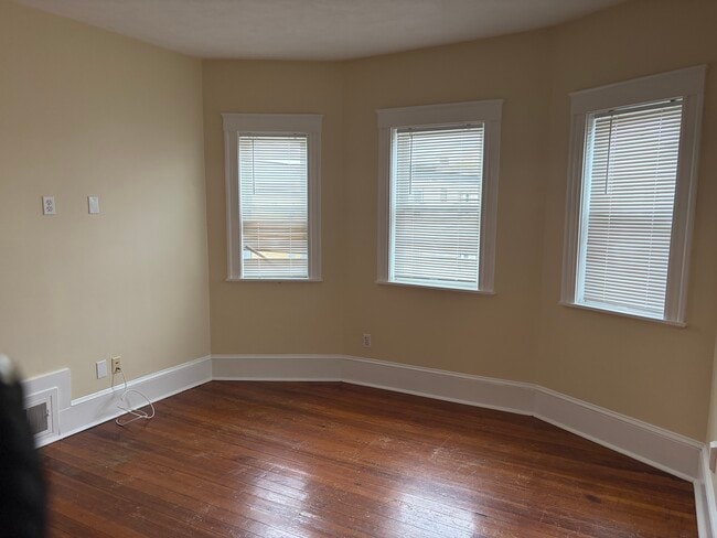 Photo - 42 Pearl St Unit 42 Pearl Street 3 Everett