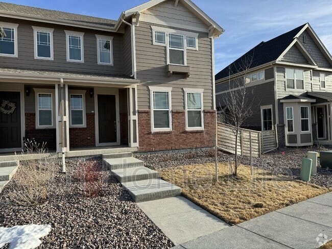 Building Photo - 17676 Olive St Rental