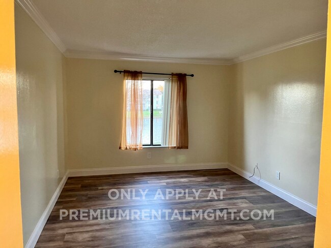 8205 Sun Spring Cir Unidad 72