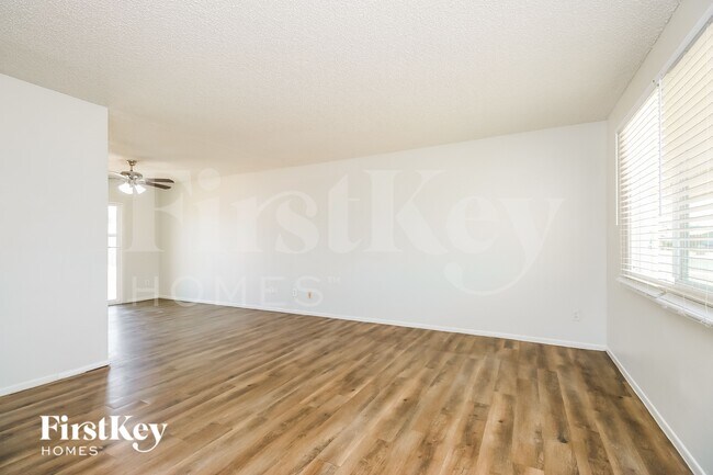 Photo - 5756 W Cortez St