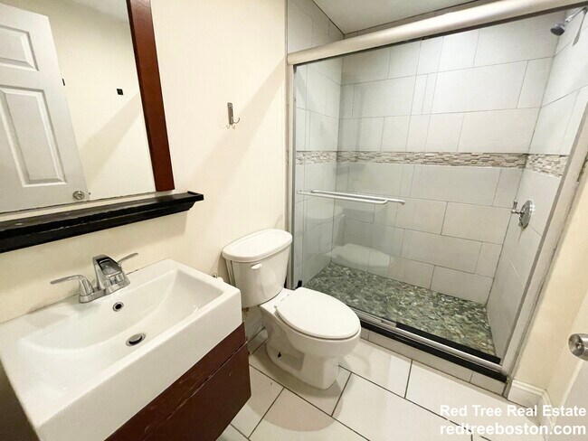 Photo - 17 Sachem St