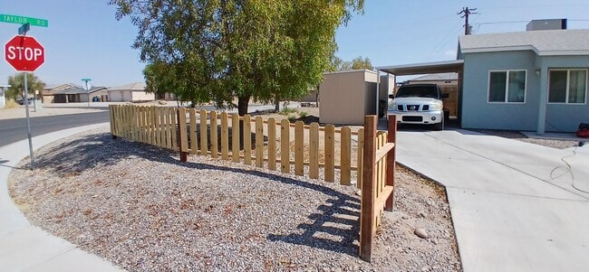 Photo - 490 Church St